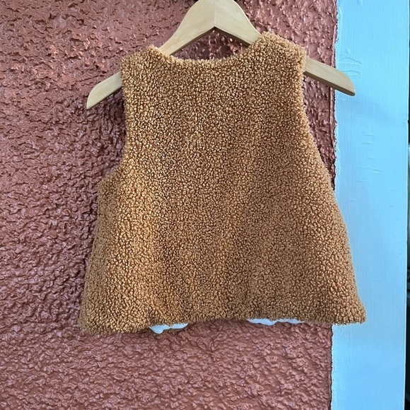 4T Brown Sherpa Vest - Picture 3 of 4